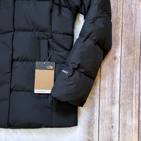 The North Face Women’s Gotham Jacket In TNF Black - Picture 4 of 9